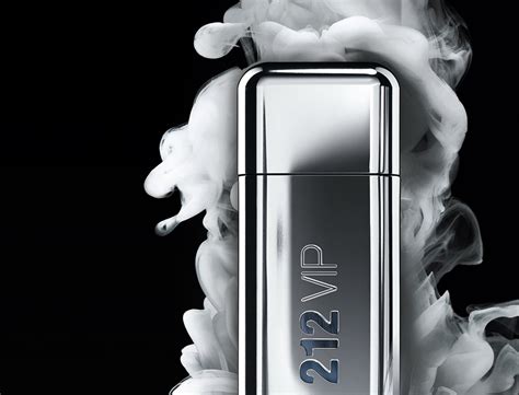 perfume 212 vip homem.